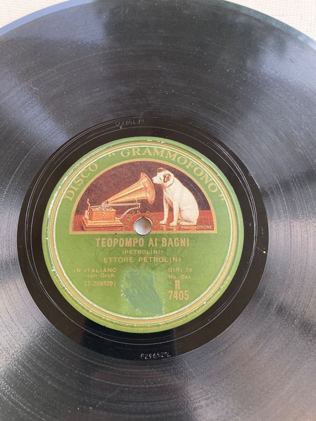Schallplatten: Vier italienische Schellackplatten, eine davon sehr alt – Gebraucht aus Altstätten SG von orthophonix 7