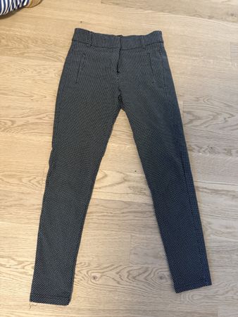 Damen Hose mit Pünktchenmuster, Grösse M, Top Zustand!