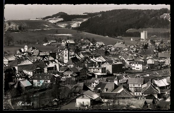 Cartoline postali: Huttwil, Ortsansicht mit Kirche und Häu – Usato da Berlin venduto da bartko-reher