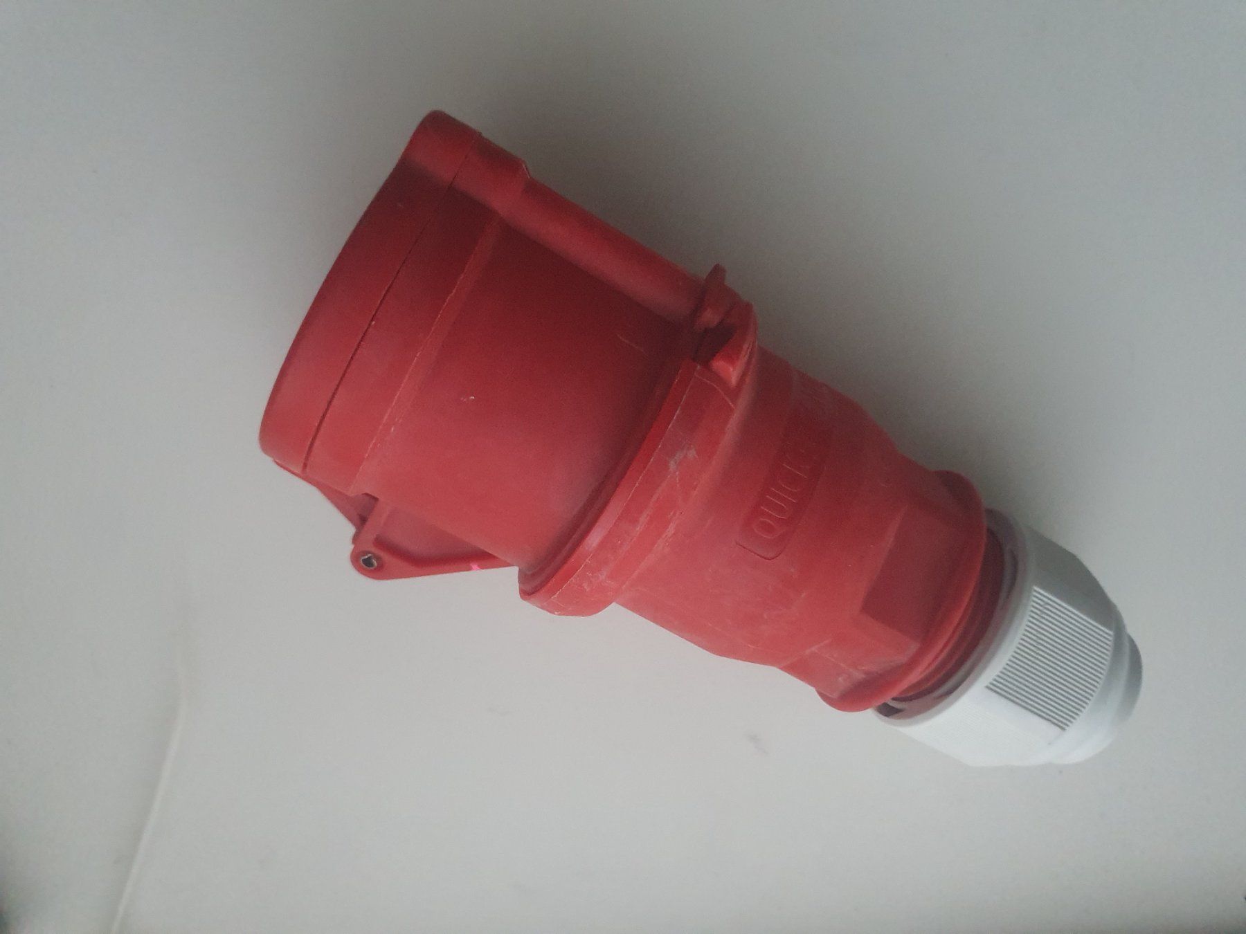 Stecker: CEE 32A 5P 6h 400V Kupplung Bals Typ – Gebraucht aus Zürich von eymen20 3