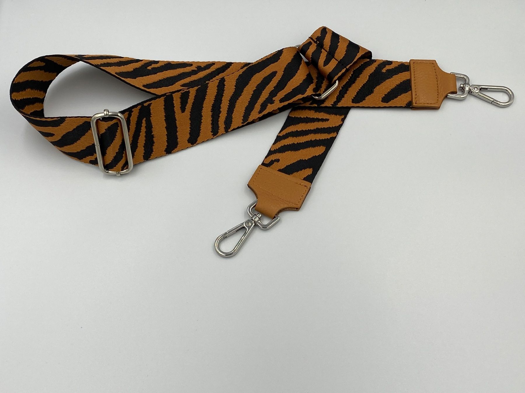 Altro in  Abbigliamento & Accessori: Taschengurt "Zebra Cognac" – Nuovo e nell'imballaggio originale da Bülach venduto da DuffyFashionAvenue