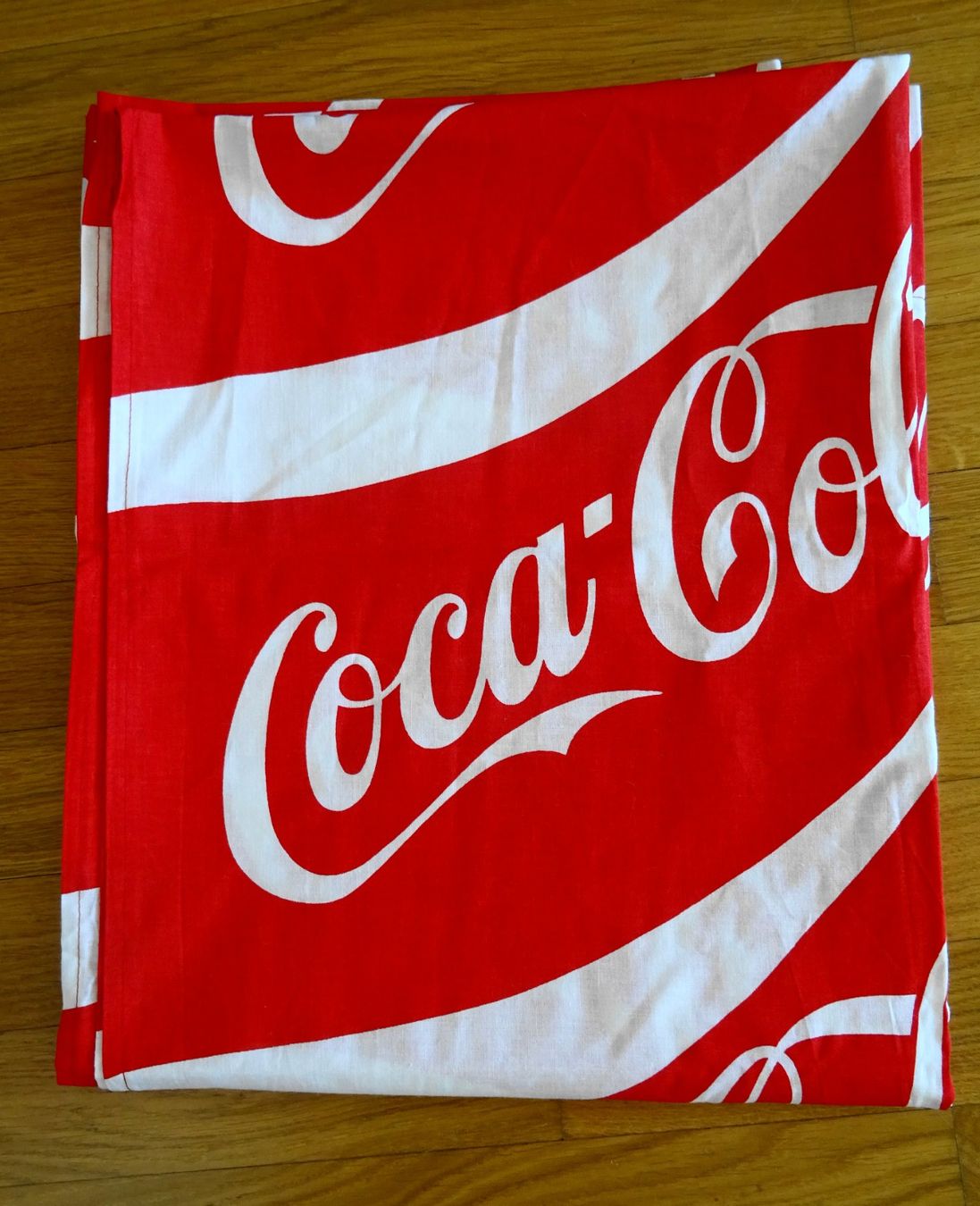 Sonstige Tischwäsche: Coca-Cola Tischtuch Tischdecke  150 x 185 cm. – Neu (gemäss Beschreibung) aus Zürich von Connie8 1