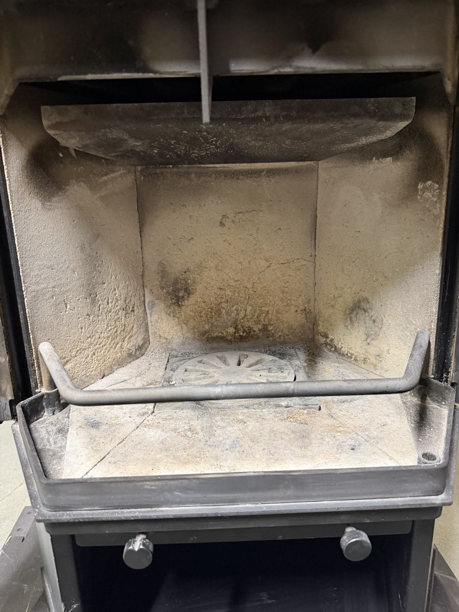 Camini: Kaminofen Hase gebraucht – Usato da Reinach AG venduto da Undercover162 6