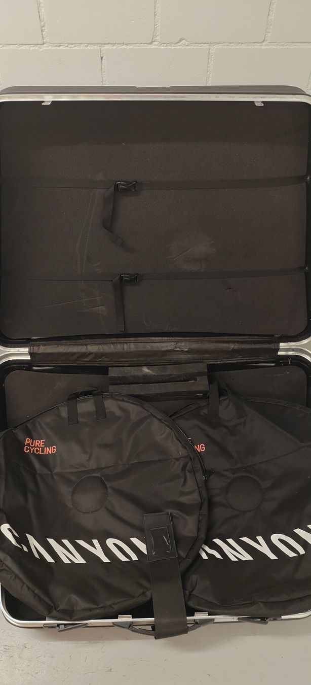 Valigie: Canyon Hardcase Radkoffer mit Laufradtaschen – Usato da Ermenswil venduto da kle_fvj7 4