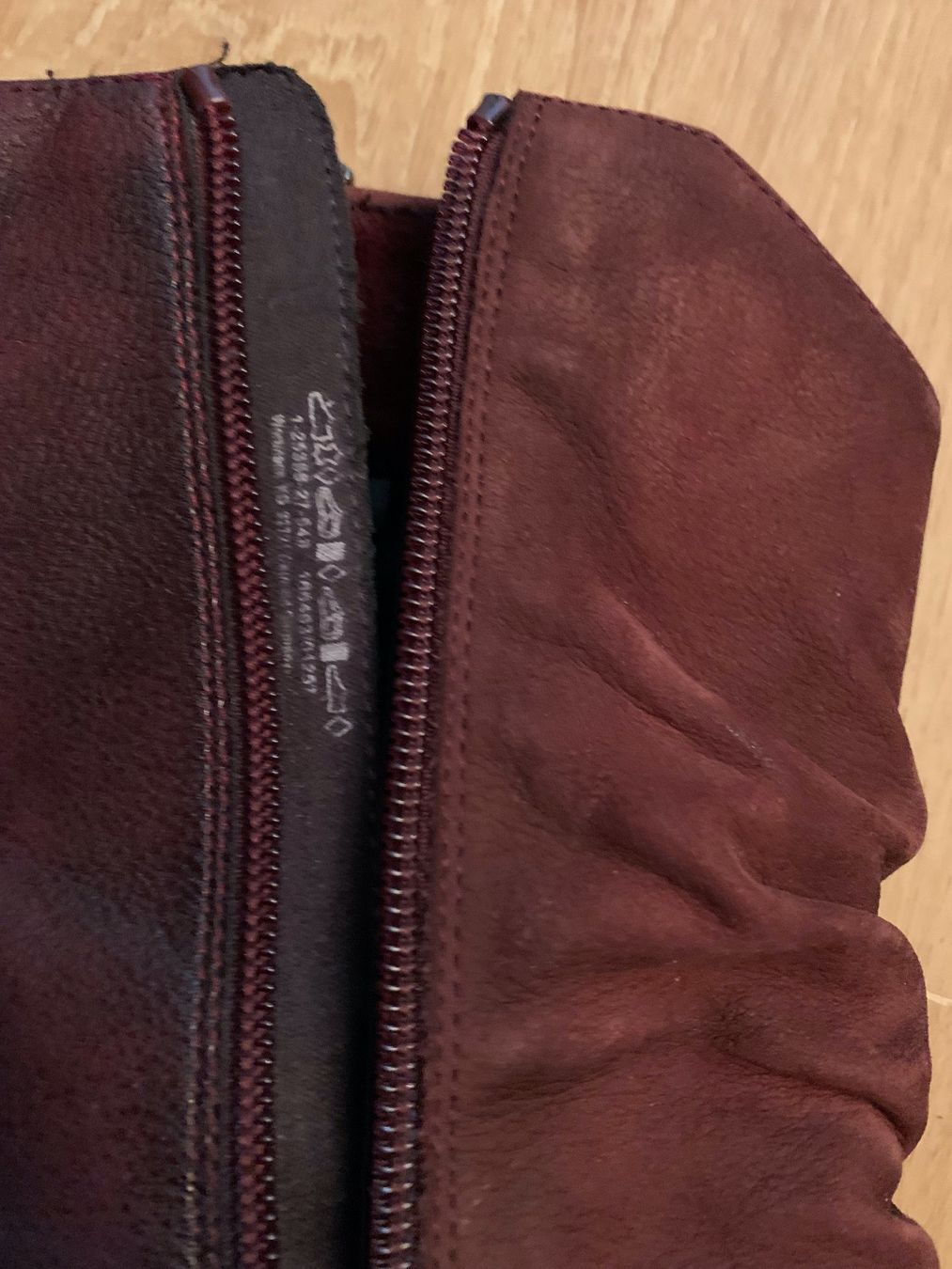 Tamaris Scarpe da donna: Stiefelette aus Leder, weinrot – Usato da Meilen venduto da Flockenwirbel 4