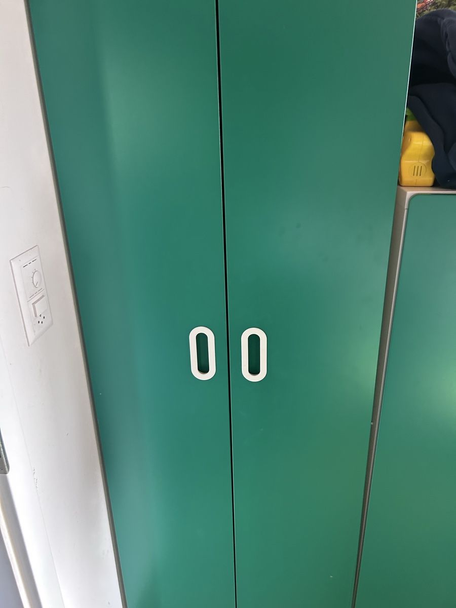 Ikea Armadi: Armoire IKEA avec porte vertes – Nuovo (secondo la descrizione) da Lutry venduto da pau_p8pm