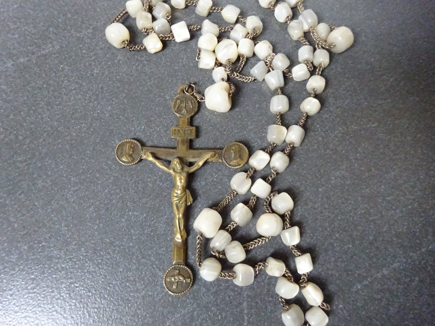 Altri gioielli: Antiker Rosenkranz Perlmutt / Pilger – Usato da Esslingen venduto da FetteSchnecke 8