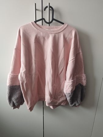 Rosa Damen Oversize Pullover / Sweater mit Fellärmel, Gr. S