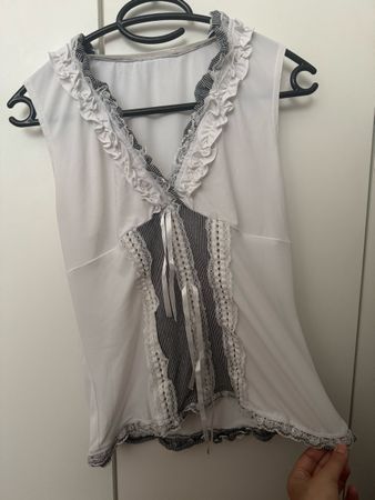 Top vintage blanc à volants