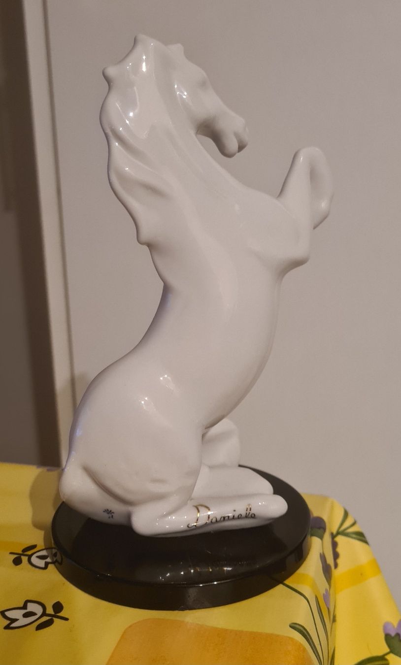 Statuette: Statuette – Usato da Estavayer-Le-Lac venduto da limo-nade 1
