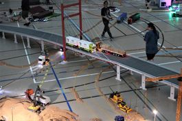 Modellbau 1/14 Brücke Auto Fahrbahn Ausstellung Parcour