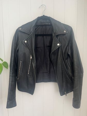 Schwarze Zara Lederjacke