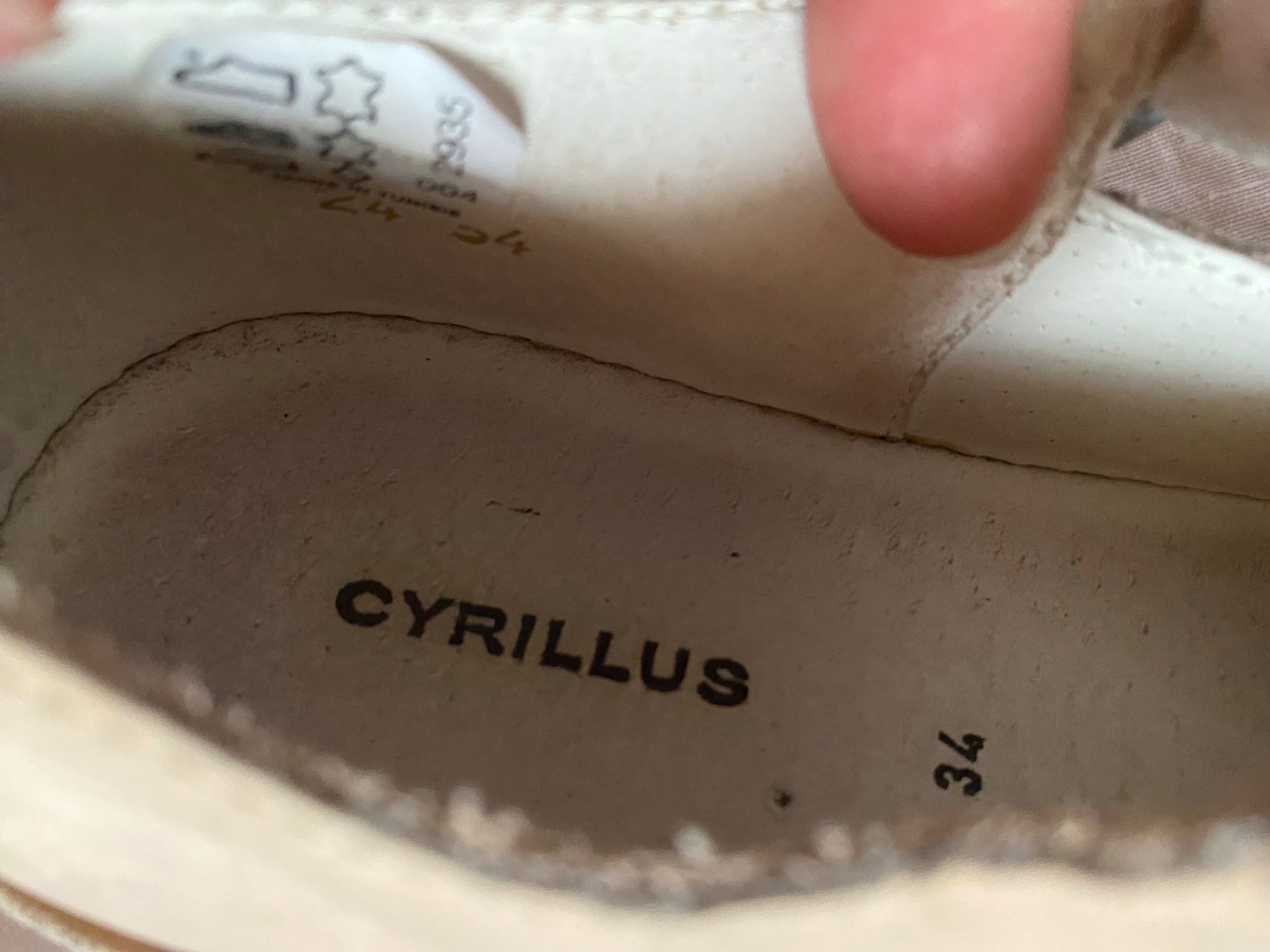 Cyrillus Schuhe für Jungen: Chaussures cérémonie Cyrillus 34 cuir – Gebraucht aus Geneve von Monthoux13 3