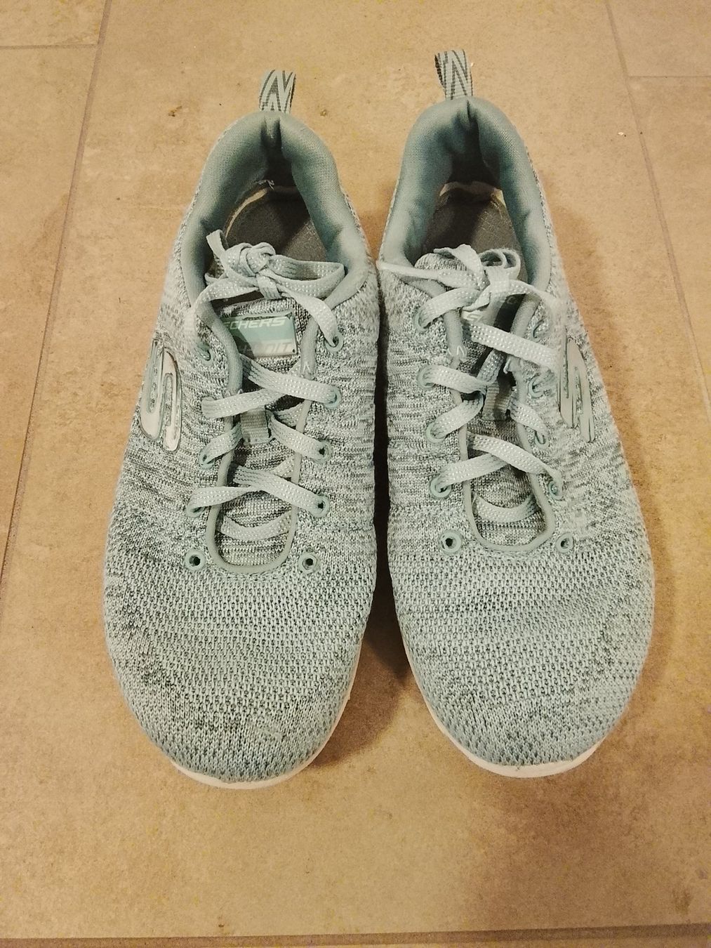 Skechers Scarpe da donna: Sneakers Skechers Gr. 37 – Usato da St. Gallen venduto da Fluros