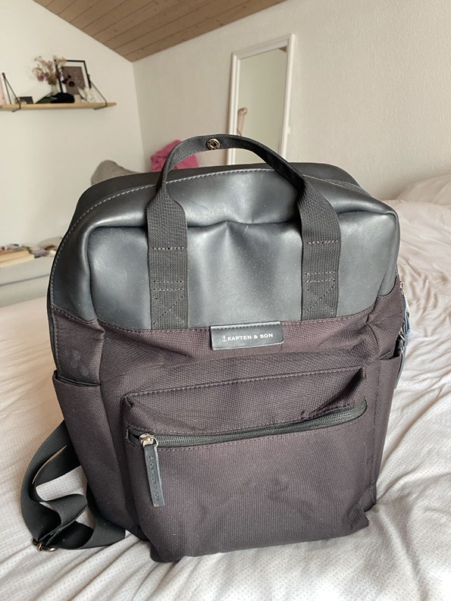 Kapten & Son Zaini: Kapten & Son Rucksack, schwarz – Usato da Schachen LU venduto da ali_hz6l