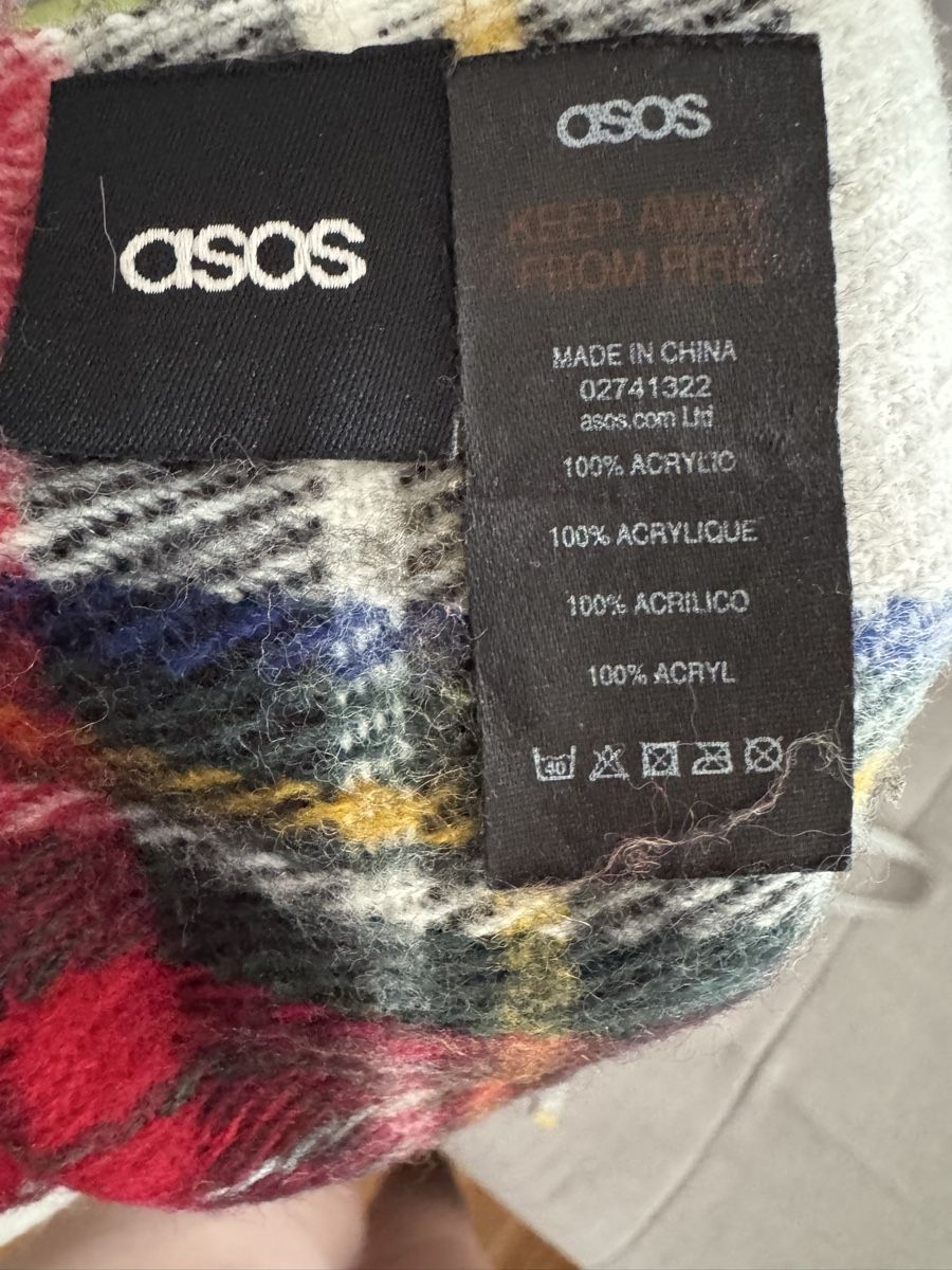 Asos Foulards & écharpes: Asos karierter Schal mit Fransen – D'occasion à Zürich par ljp_2hsx 2