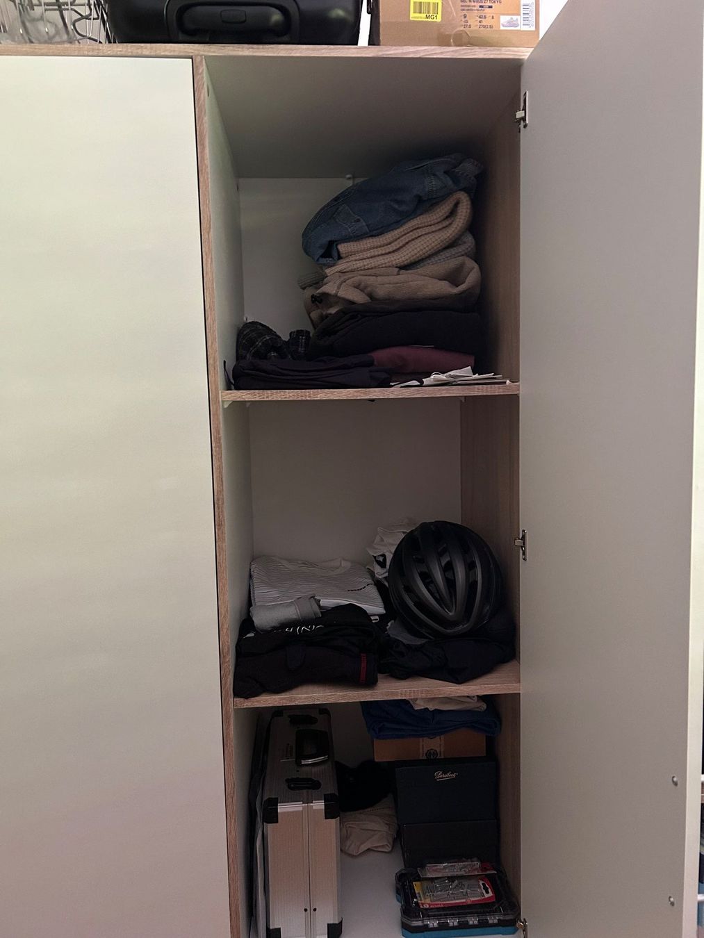Armadi: Kleiderschrank – Usato da Zürich venduto da Valentinastoira1 4
