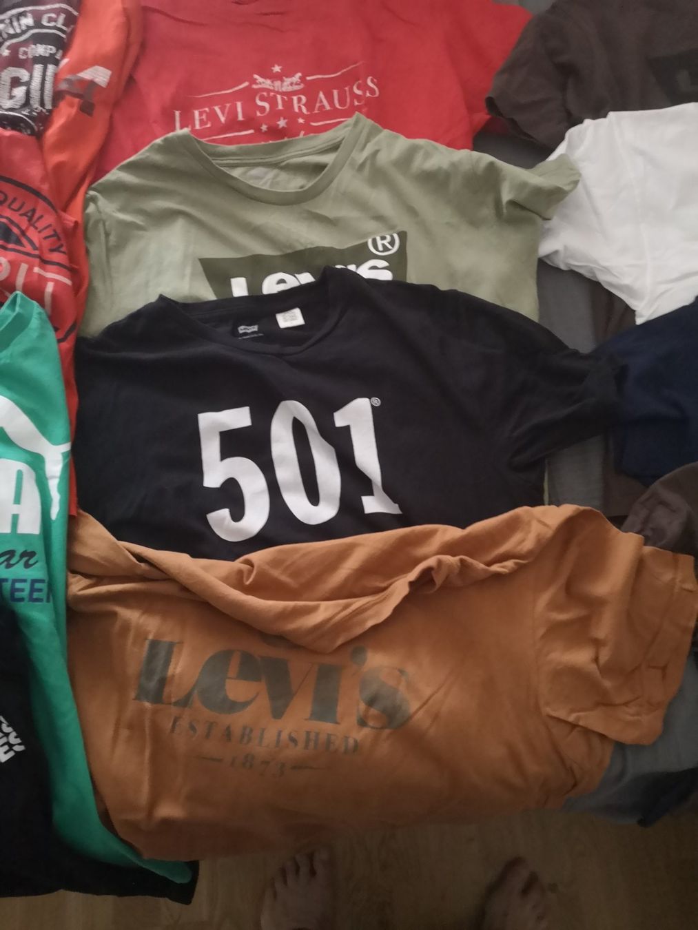 Levi's Kleiderpakete: lot de 18 tshirts – Gebraucht aus neuchatel von Mictou 1