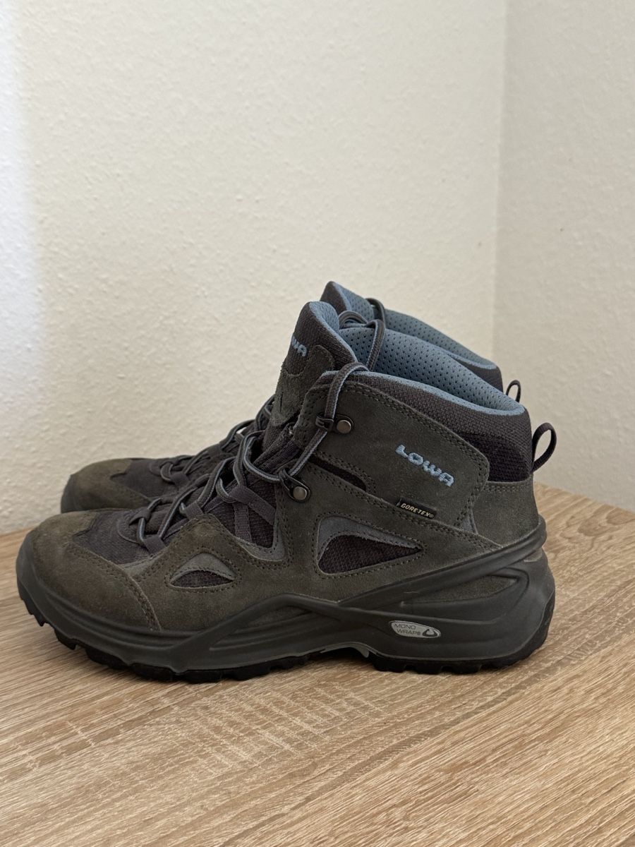 Lowa Damenschuhe: Lowa Wanderschuhe, Grösse 39.5, TOP ZUSTAND – Gebraucht aus Endingen von Ilya_