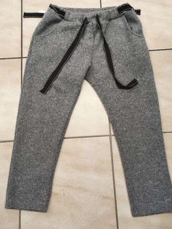 Strickhose grau mit Bindeband und Taschen guter Zustand