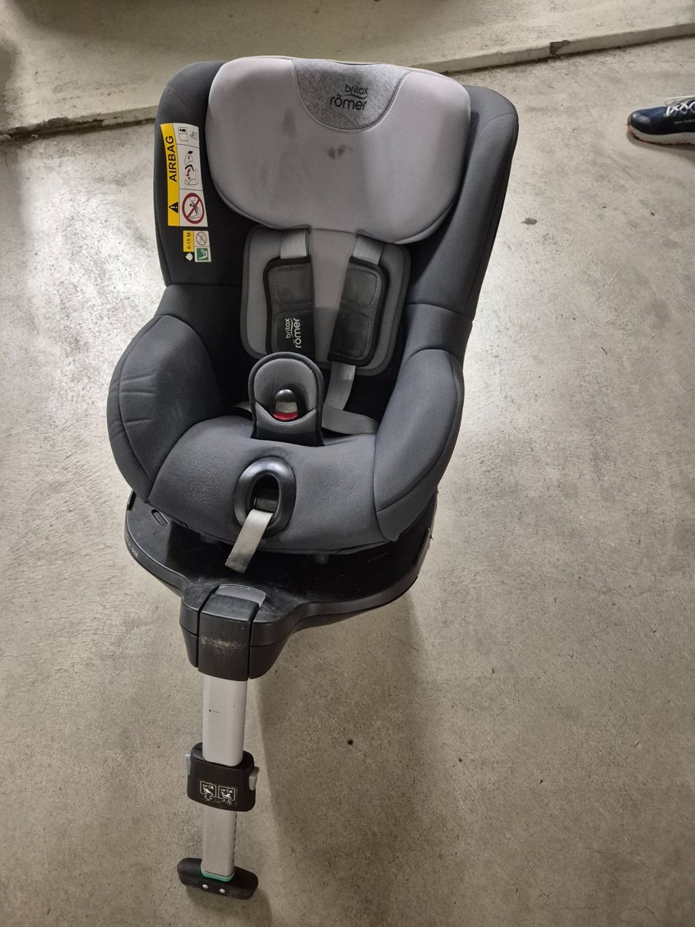 Britax Römer Seggiolini per auto: Britax Römer M i-Size – Usato da Einsiedeln venduto da M.Aurel 1