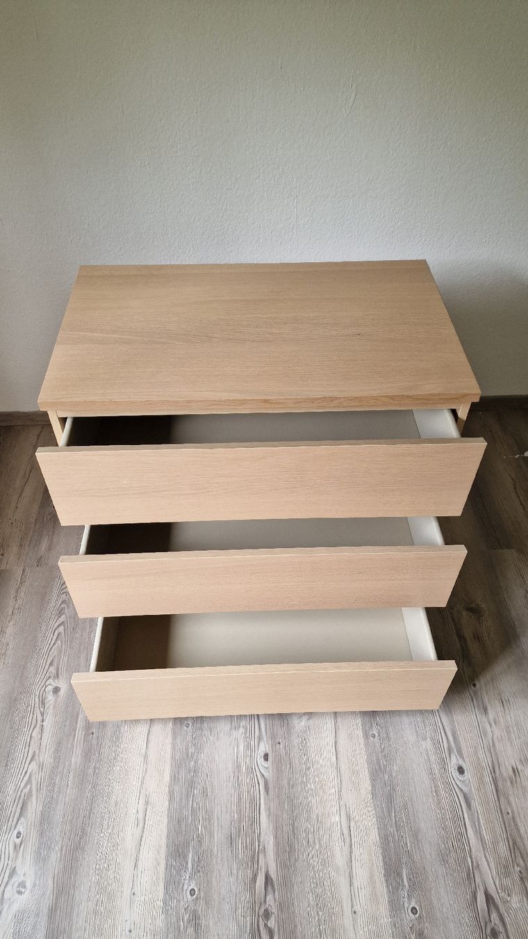 Ikea Cassettiere: Kommode mit drei Schubladen Eichenoptik  – Usato da Brugg AG venduto da badhugo1990 2