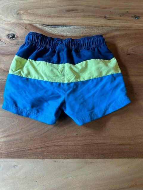Pantaloni: Shorts 98/104 – Usato da Lömmenschwil venduto da classico01 1