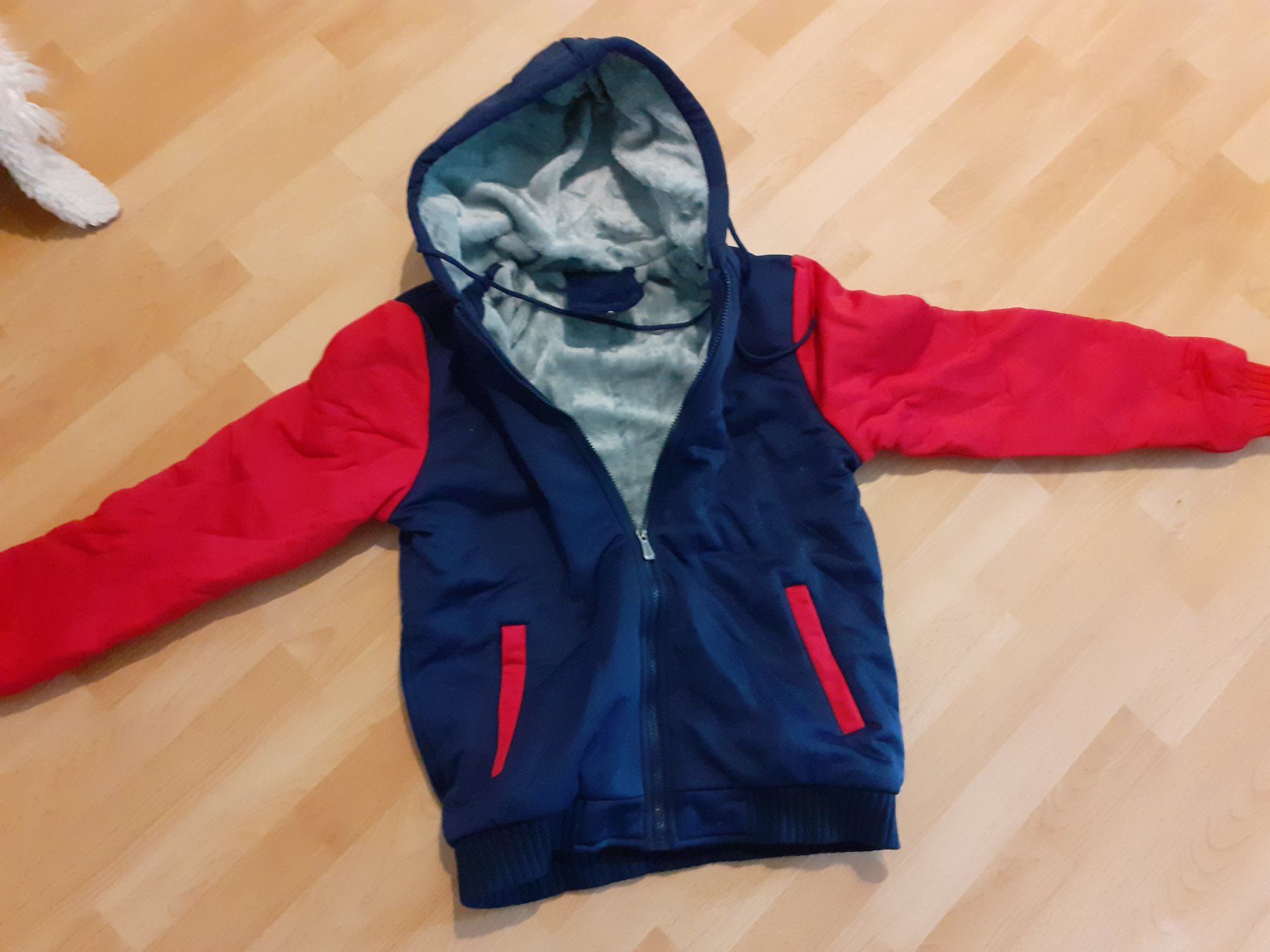 Pullover & Sweatshirts: Warmer flauschiger Heerenpulover S – Neu und originalverpackt aus Pfäffikon SZ von Elendir 1
