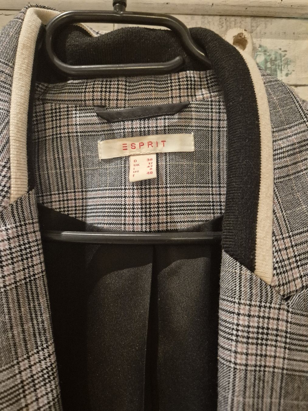Esprit Giacche: Karierter Esprit Blazer, Herbst/Winter Saison, Grösse 38 – Usato da Reinach BL venduto da NeuEntdeckt 1
