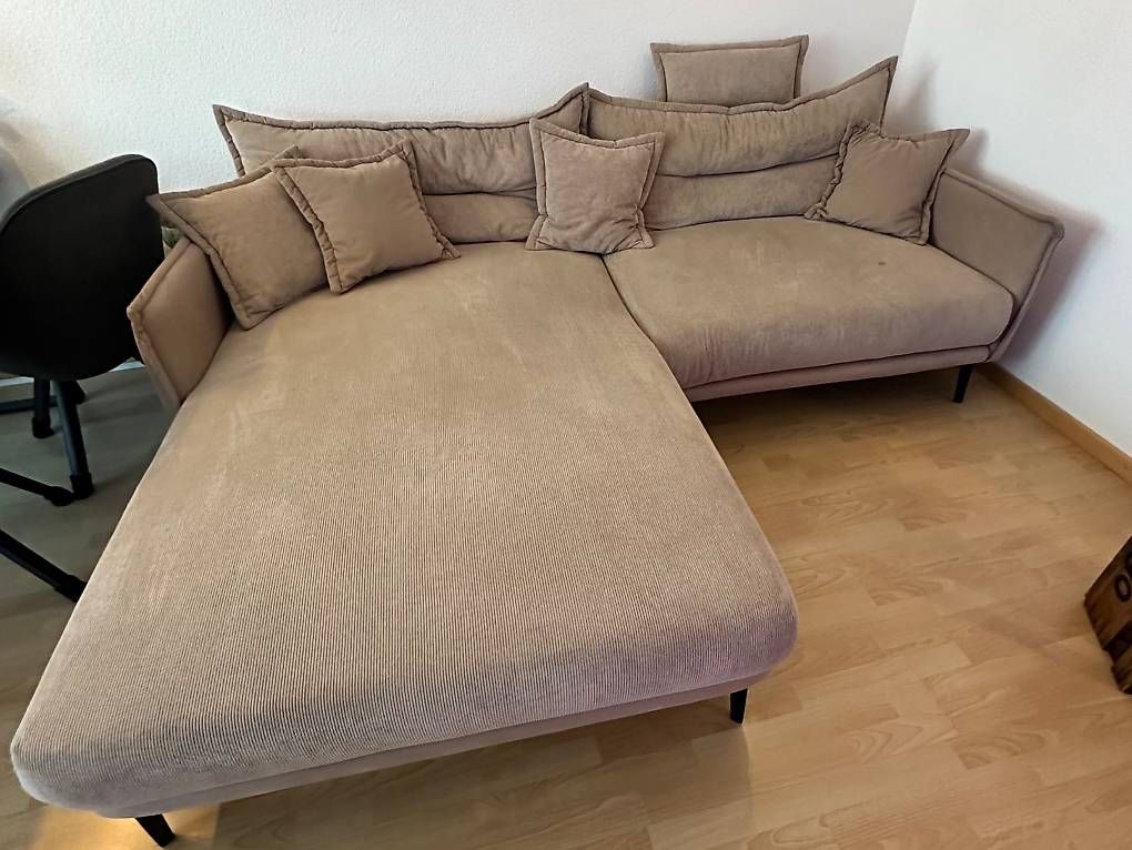 Sofas: Ecksofa beige - Preis verhandelbar – D'occasion à Jonschwil par m.mazzotti 1