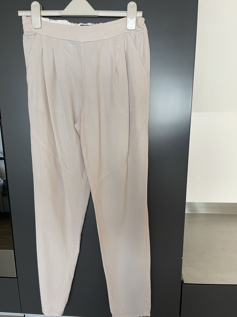 Pantalons: Sommerhose beige/hellrose – D'occasion à Dübendorf par MyFashionArchive