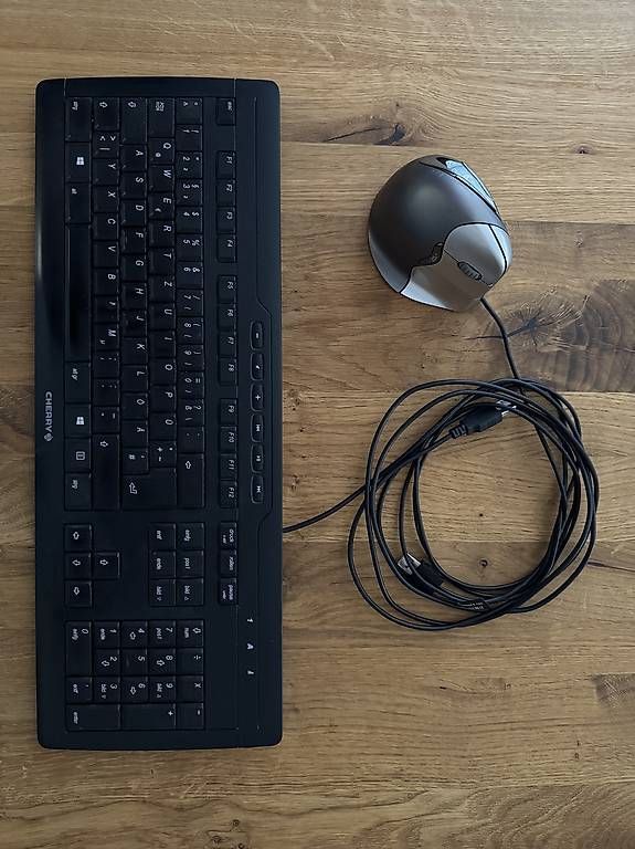 Tastiere: Tastatur mit Vertikalmaus – Usato da Gränichen venduto da den_7596