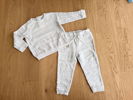 Set: Hose & Pullover Gr. 98