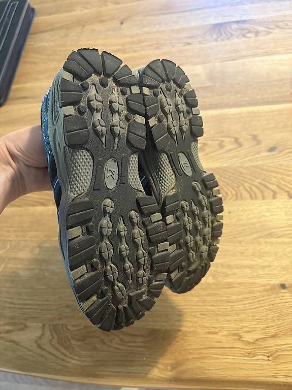 Schuhe für Jungen: Outdoorschuhe Gr. 33 – Gebraucht aus Langnau im Emmental von EvelineL 2