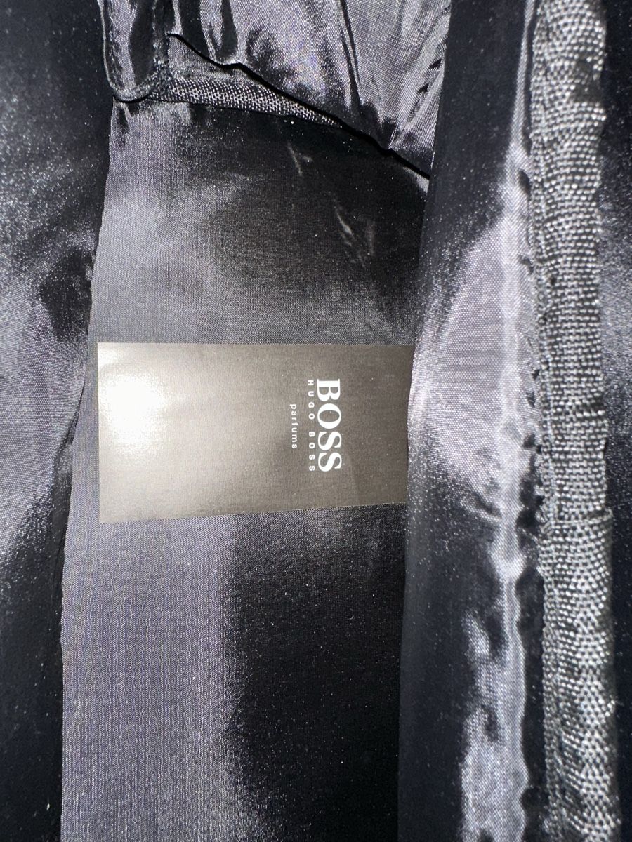 Hugo Boss Taschen: Boss Parfüm Schuhtasche – Gebraucht aus Bern von Ruhrallee 1