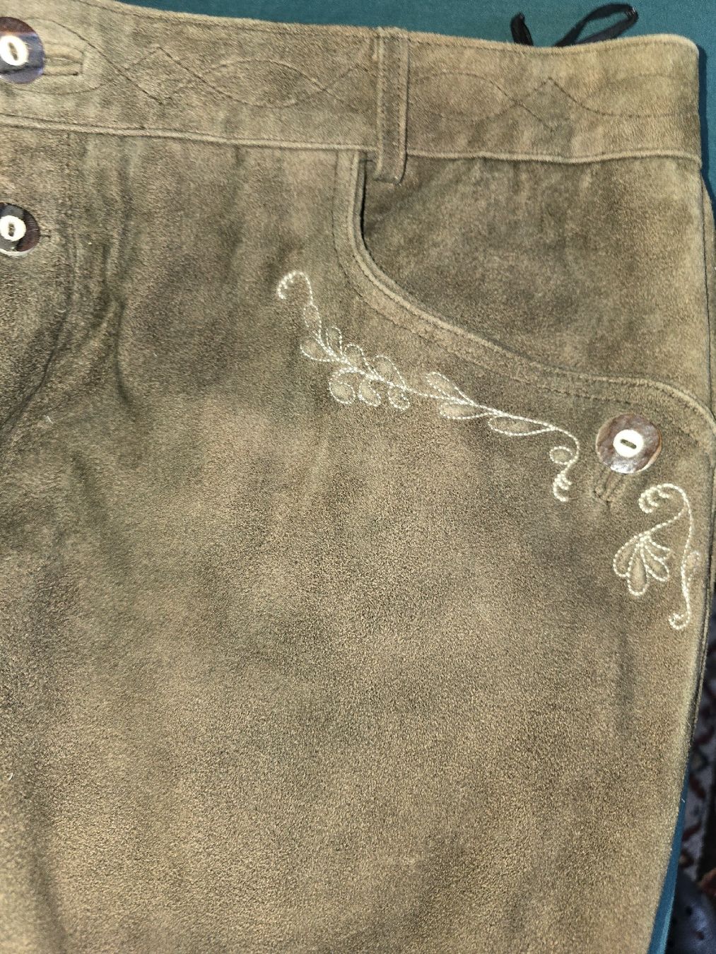 Pantaloni: Pantalone uomo vera pelle – Nuovo (secondo la descrizione) da calpiogna venduto da dadalter 5