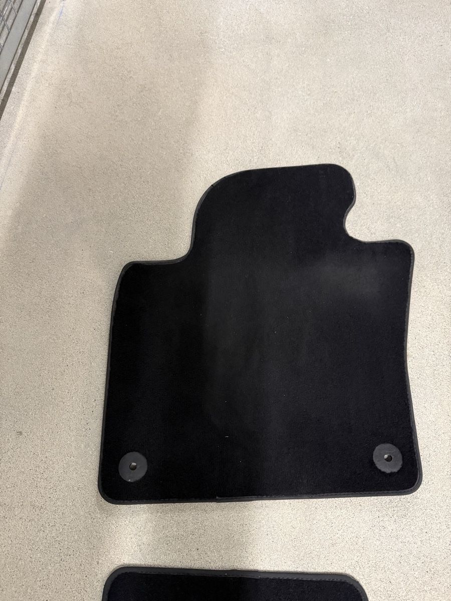 VW Tappeti & Tappetini: Tapis VW TIGUAN – Usato da Biel/Bienne venduto da MK_Cars 1