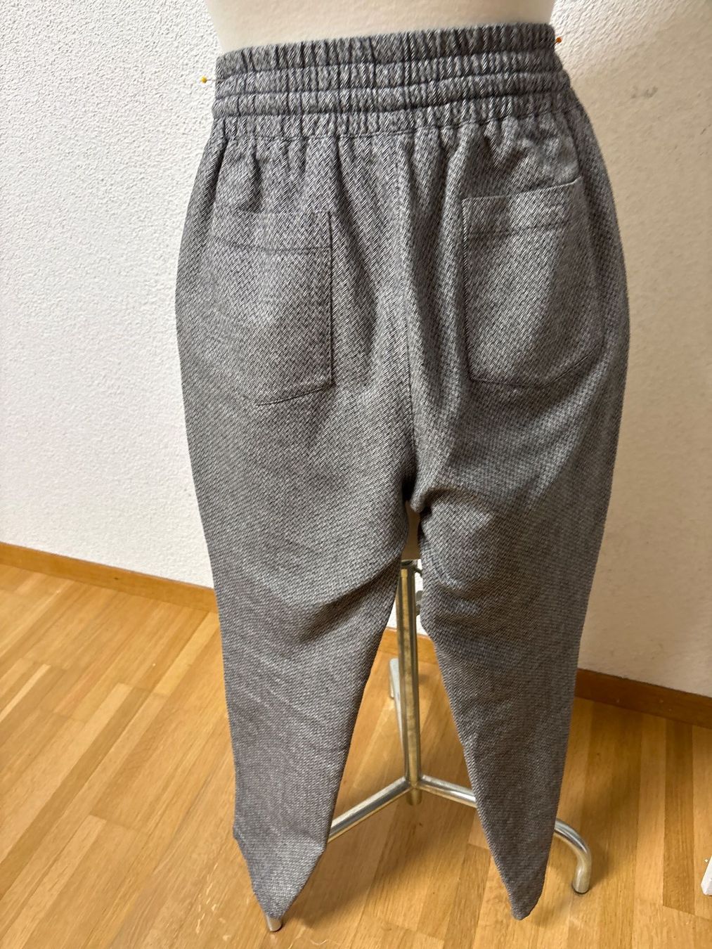 Nile Pantalons: Jogpants Nile XS – D'occasion à Maienfeld par 8796 2