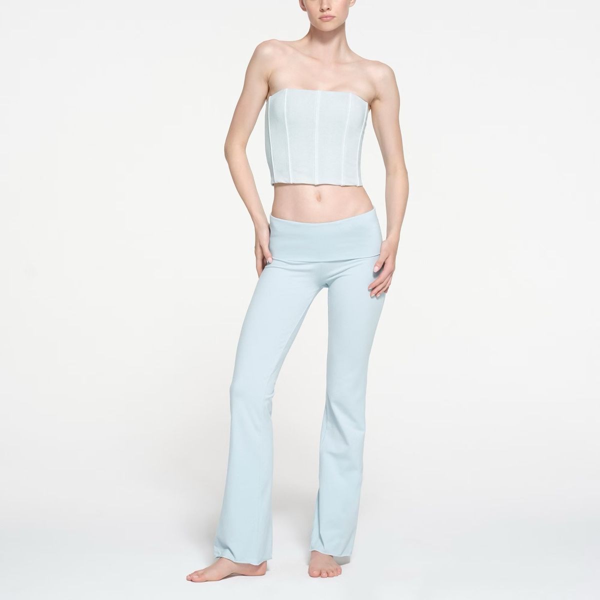 Skims Top: SKIMS Outdoor Corset Opal Gr L – Nuovo (secondo la descrizione) da Zug venduto da pla_2ckh