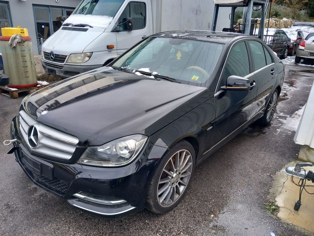 Mercedes-Benz C 180 BlueEfficiency Avantgarde - 2012 1