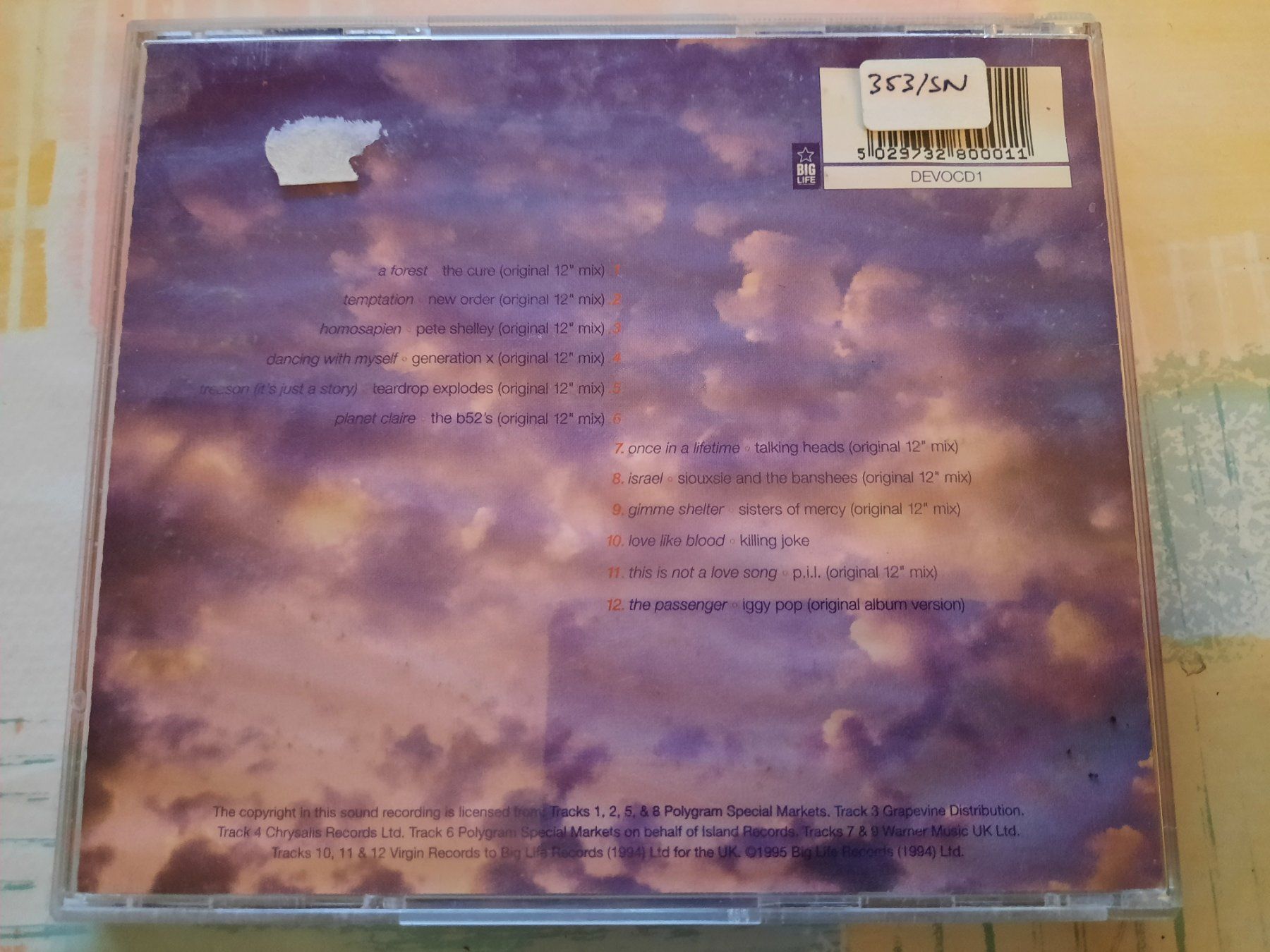 CDs: CD Devolution (Alternative Rock Classics 1975-1985) – D'occasion à Pully par bro_n52j 2