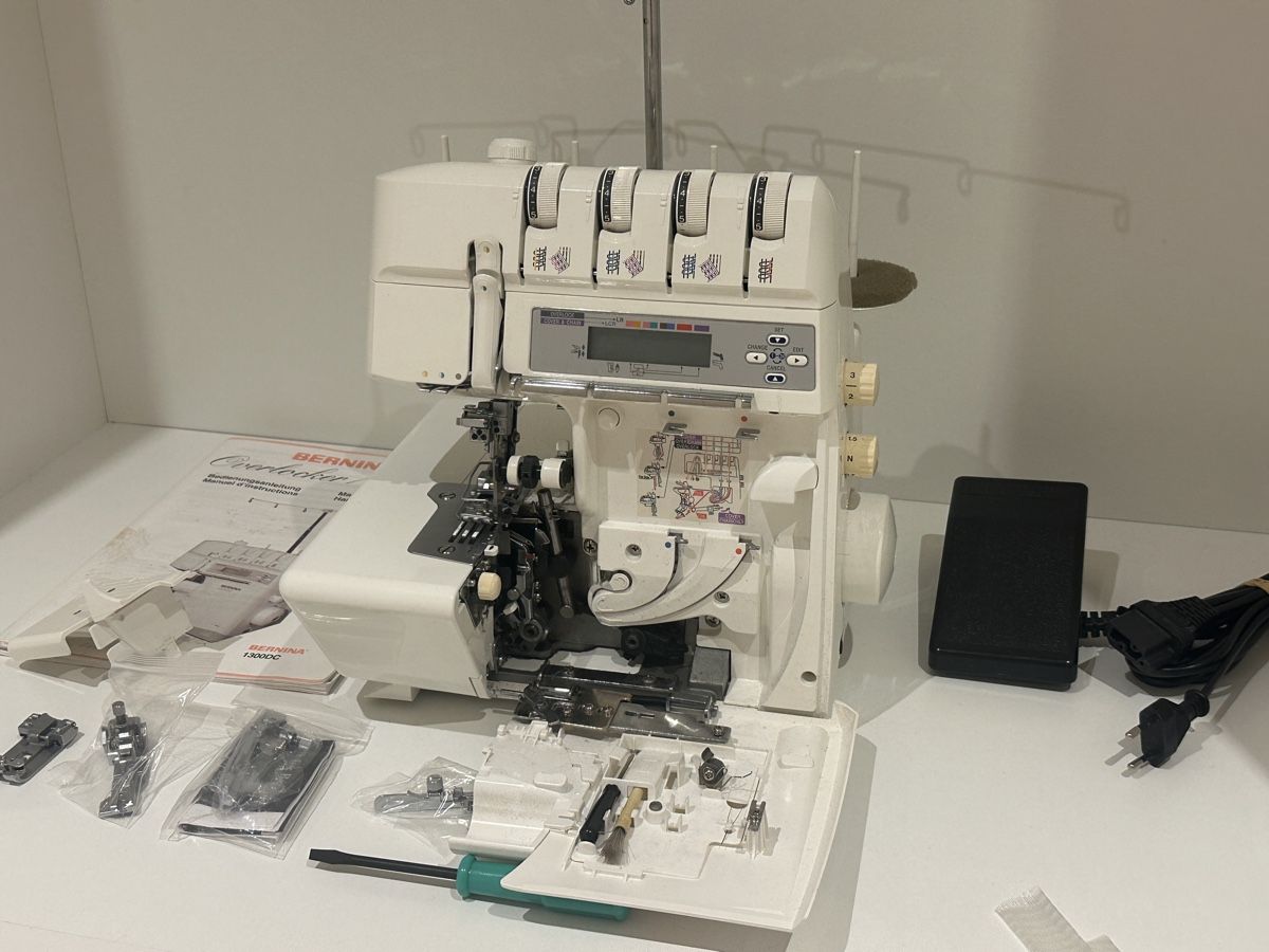 Bernina Nähmaschinen: Bernina Overlock 1300DC  – Gebraucht aus Schaffhausen von pinca19 3