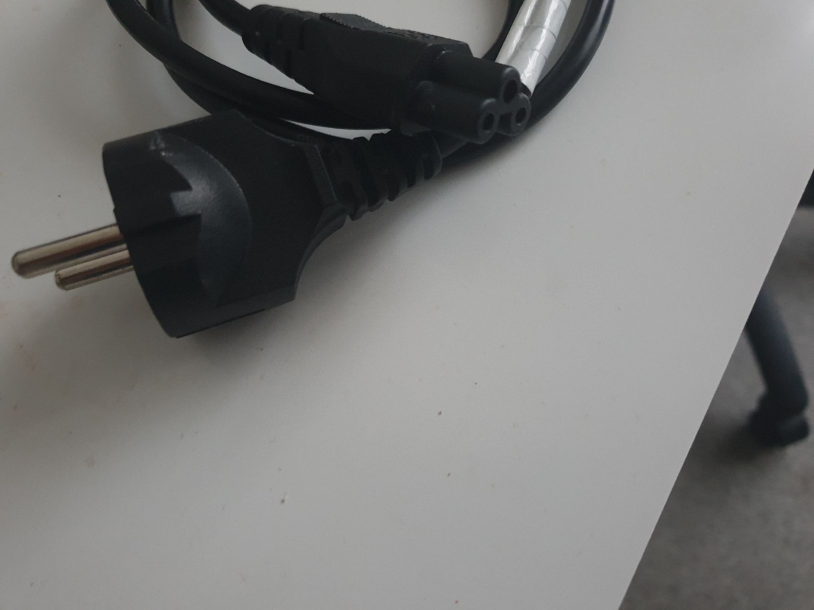 Cavi: DE Stecker Laptop Stromkabel – Usato da Flawil venduto da rcnkr 2