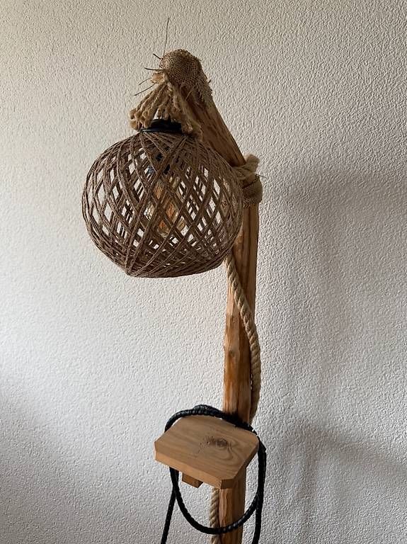 Lampade: Stehlampe – Usato da Teufen AR venduto da daniela.si