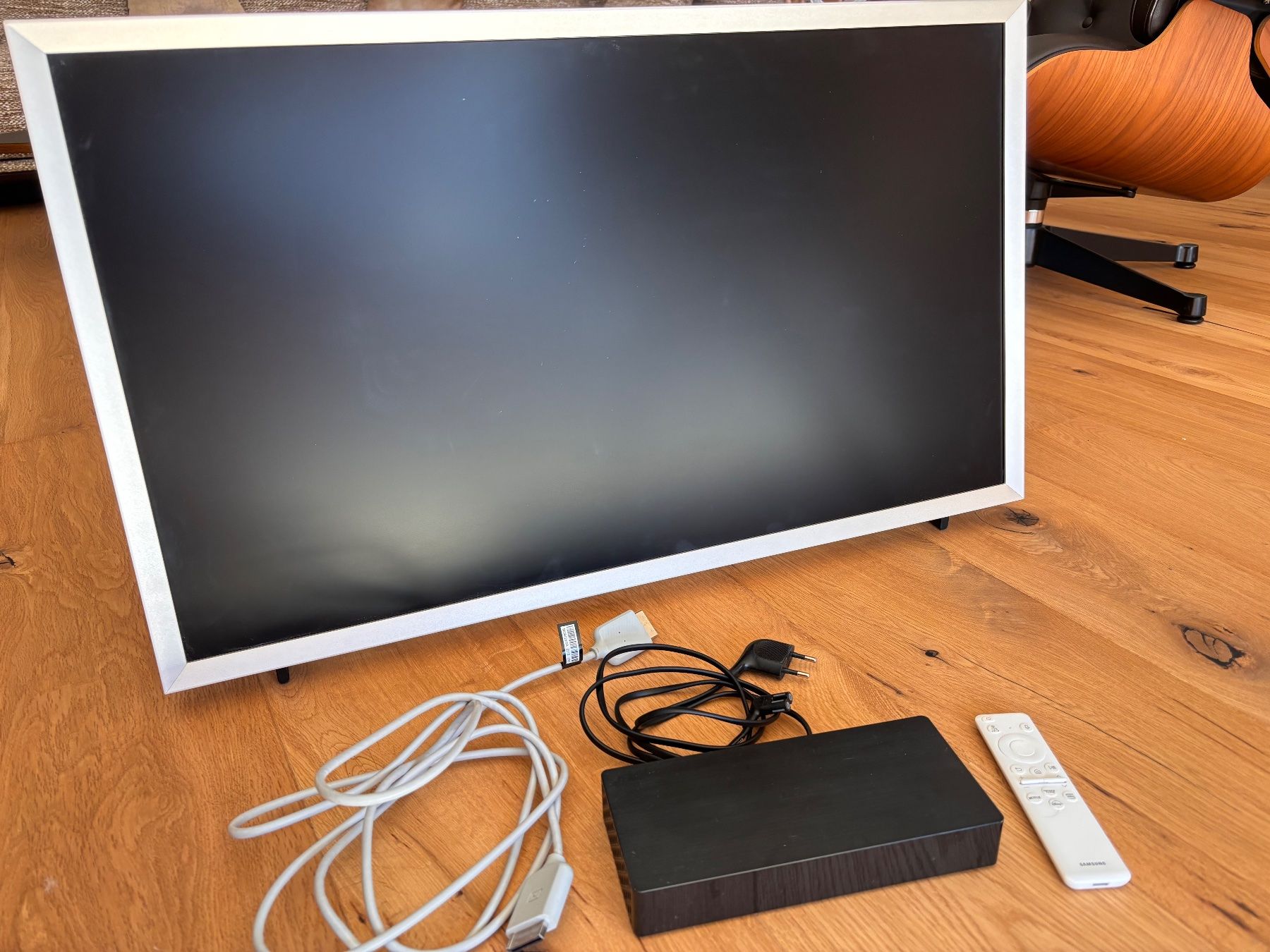 Appareils TV: Samsung the Frame 32" – D'occasion à Grindelwald par Actino 3