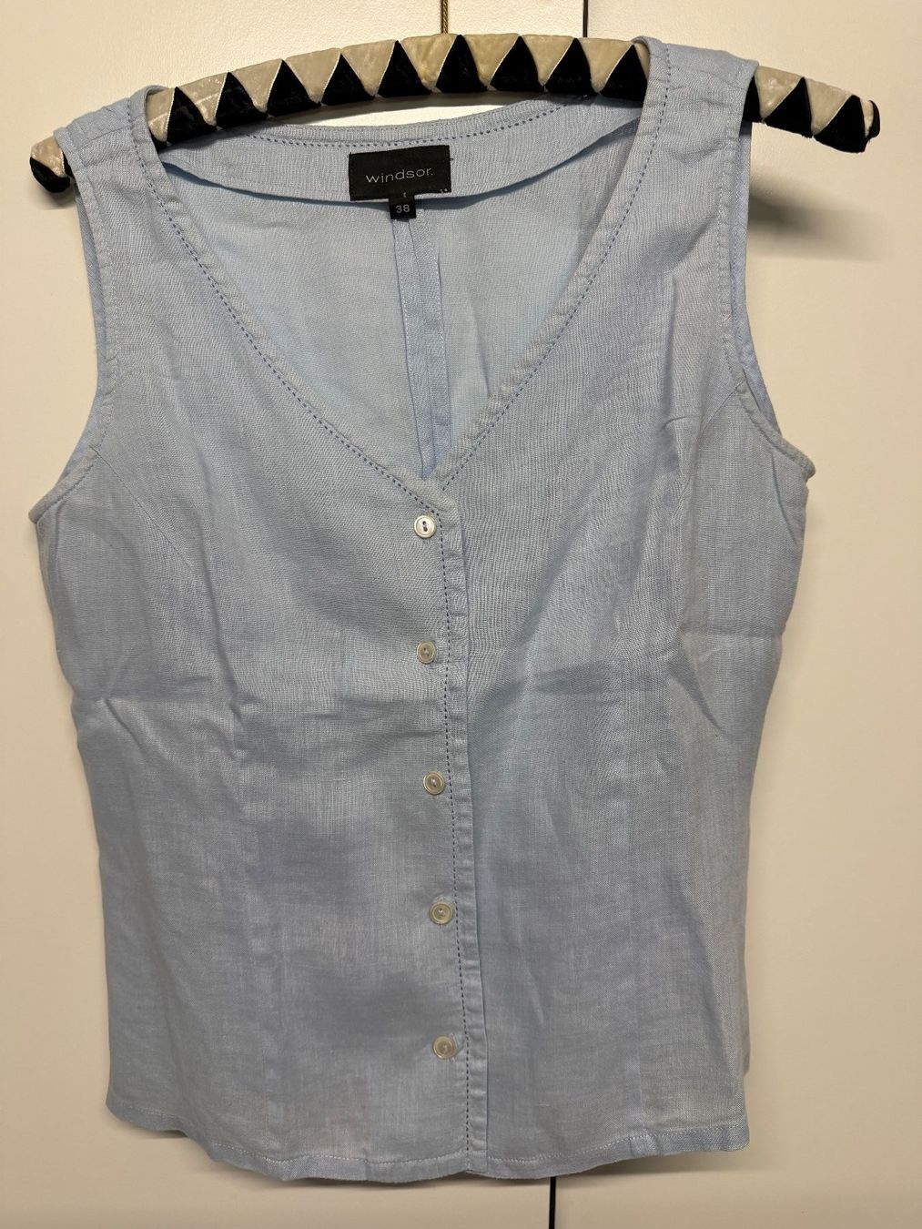 Windsor Tops: Windsor Weste hellblau 100% Leinen Gr. 38 – Gebraucht aus Itingen von Granini_93
