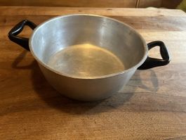 uralter Kochtopf, Aluminium mit Bakelit-Griffen, Sigg, l