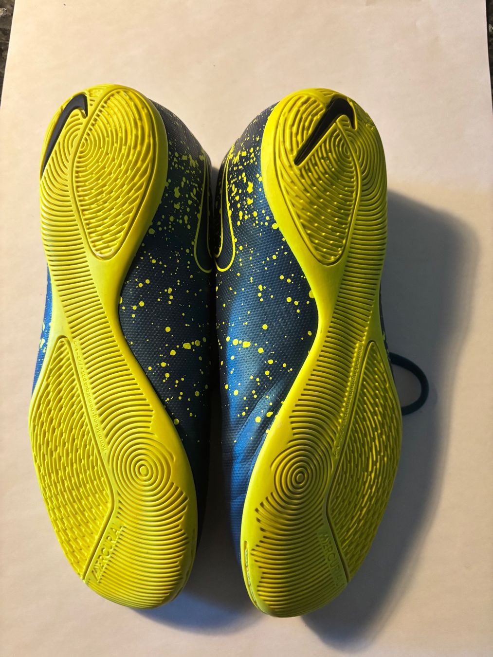 Nike Chaussures hommes: Blau/ gelbe Nike Hallenschuhe – D'occasion à Sulz AG par ZIRON-ART 1