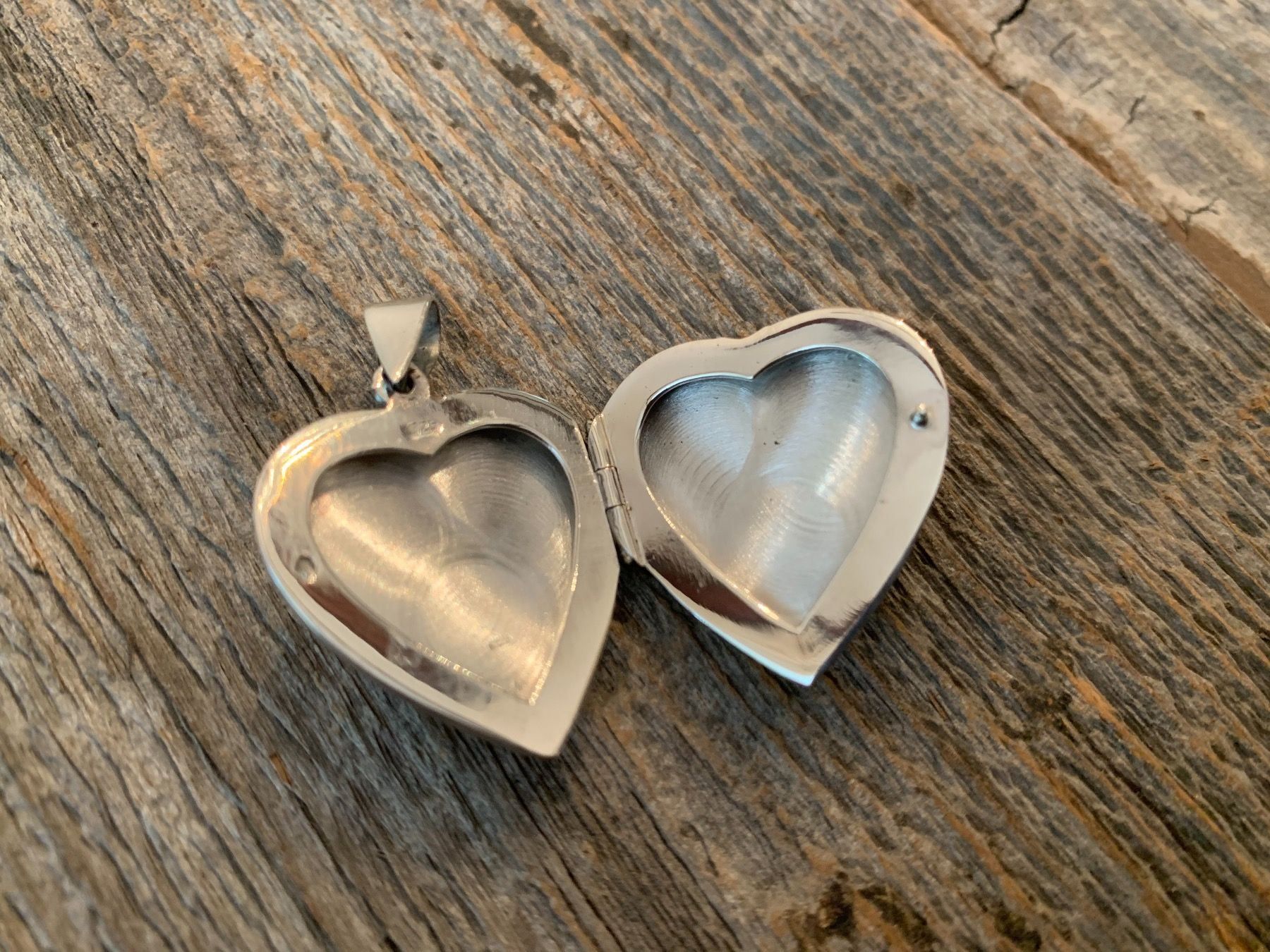 Ciondoli: Medaillon mit Engel Sterling Silver 925 Herz Amulett – Nuovo (secondo la descrizione) da Bern venduto da Jiffy 6