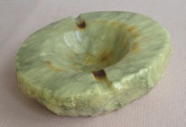 Grosser Aschenbecher aus Achat-Stein Gewicht 2.350Kg